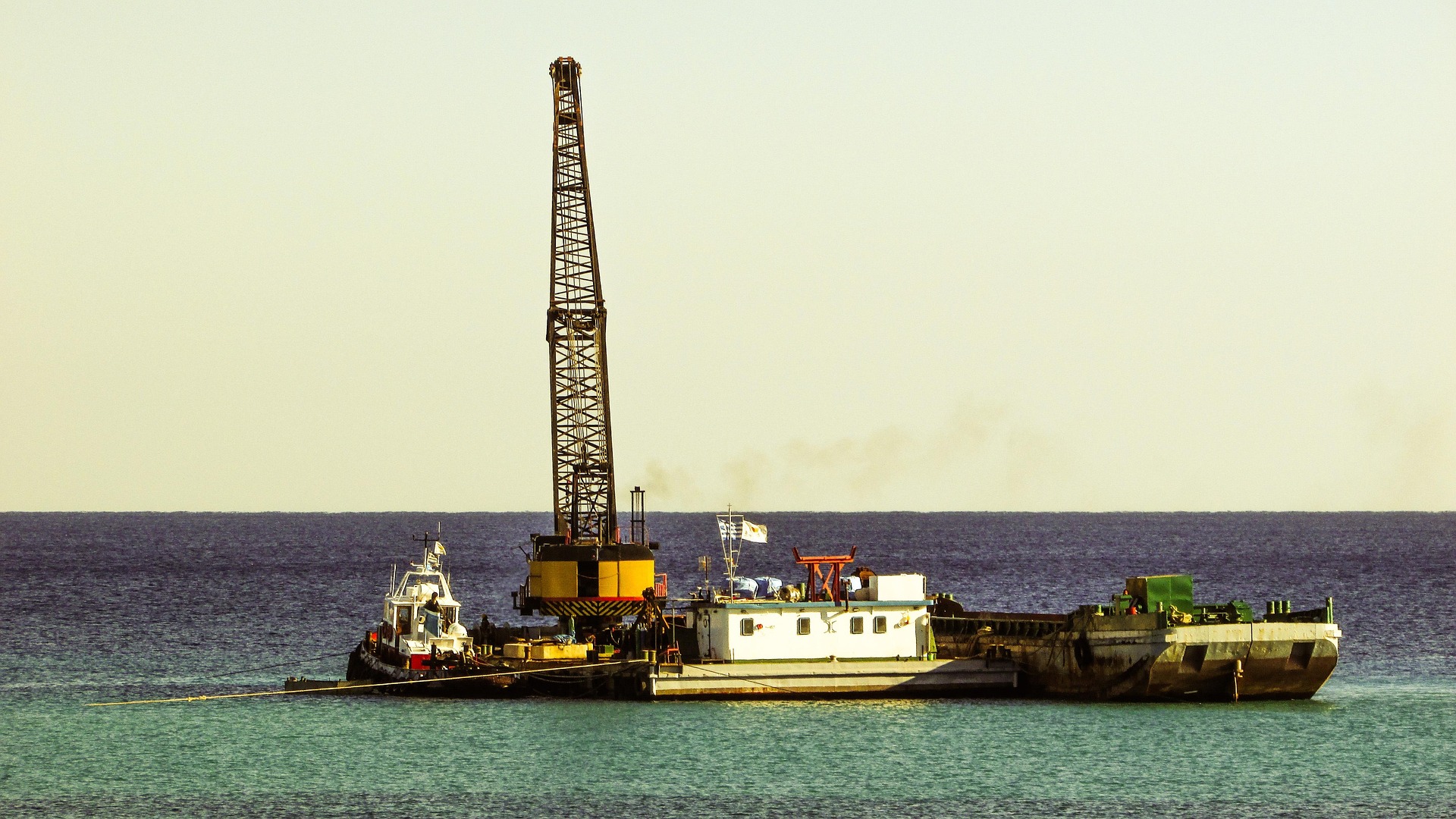 Yeni inşa Crane Barge ön anlaşması